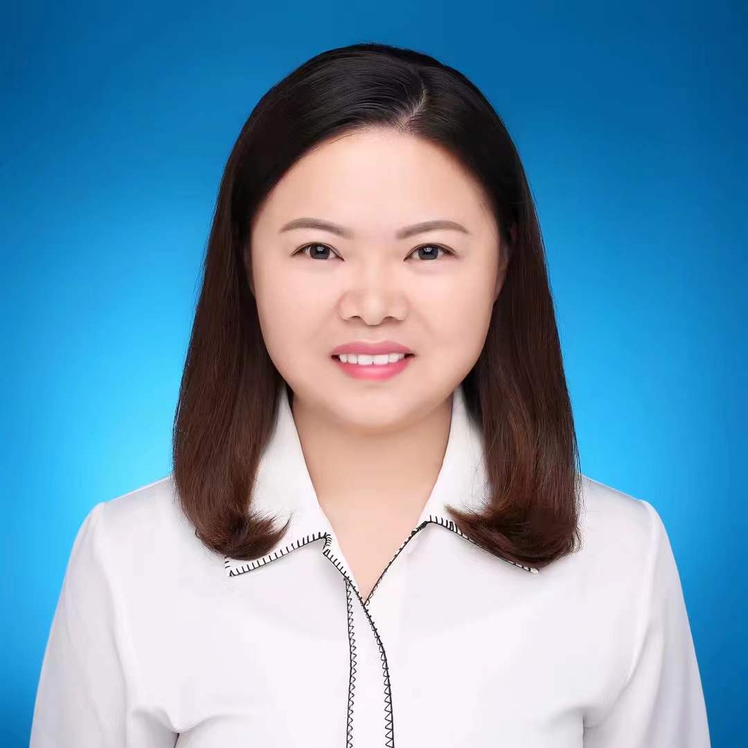 陈巧