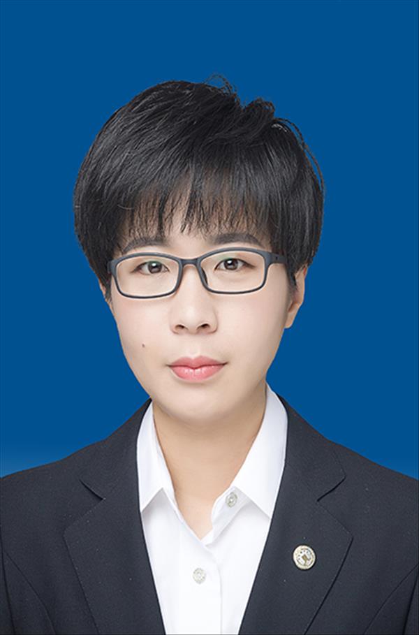 张婕