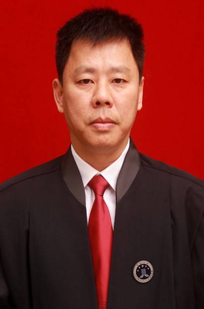 张磊