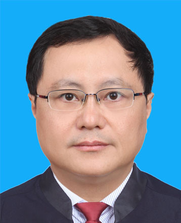 何隆建