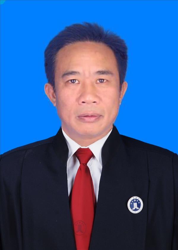 黄志雄