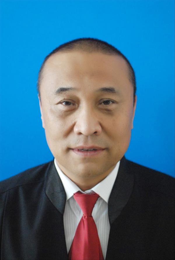 王革