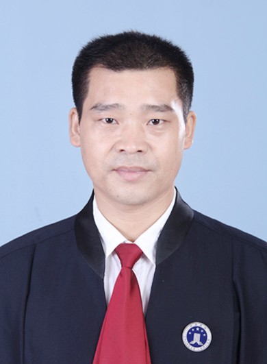 李文龙