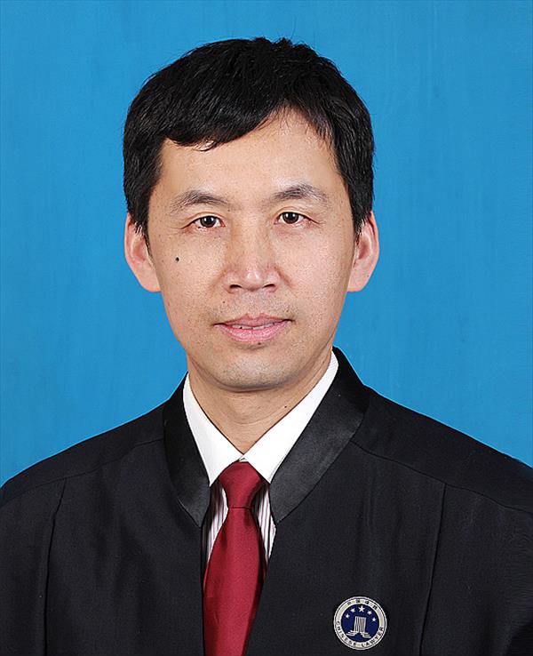 张兴东